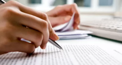 أقوم بكتابة أي شيء تريده و تفريغ المحتوى الصوتي الى كتابة او تفريغ خيط اليد الى ملفات office 